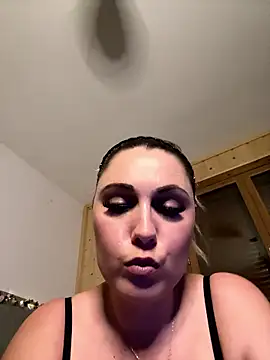 Snapshot of Leanymphoo chatting on 02-24-25, 09:31 Leanymphoo online show from 02-24-25, 09:31