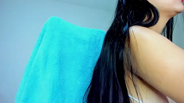 Snapshot of monica_little23 chatting on 06-23-26, 06:39 monica little23 online show from 06-23-26, 06:39