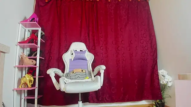 karinadiaz69 online show from 01-04-25, 12:27