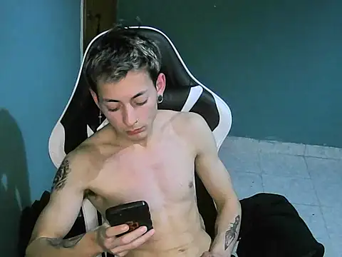 Snapshot of Jughead_16 chatting on 09-15-25, 03:06 Jughead 16 online show from 09-15-25, 03:06