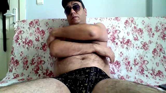 Snapshot of fraud705 chatting on 03-23-26, 12:53 fraud705 online show from 03-23-26, 12:53