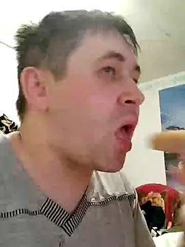 Snapshot of tores992 chatting on 01-07-25, 12:03 tores992 online show from 01-07-25, 12:03