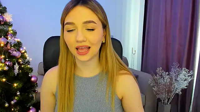 Snapshot of GracefulLook chatting on 12-27-24, 09:50 GracefulLook online show from 12-27-24, 09:50