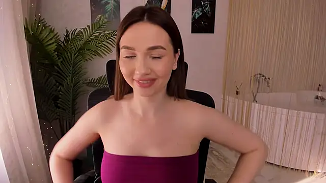 Snapshot of GracefulLook chatting on 02-24-25, 06:49 GracefulLook online show from 02-24-25, 06:49