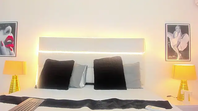 TaylorEvanss online show from 04-01-26, 03:09