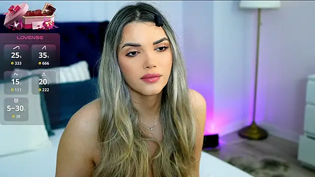 Snapshot of SophieAnn chatting on 03-03-26, 04:40 SophieAnn online show from 03-03-26, 04:40