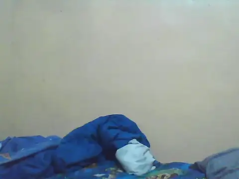 Smillie prety online show from 12-03-25, 02:41