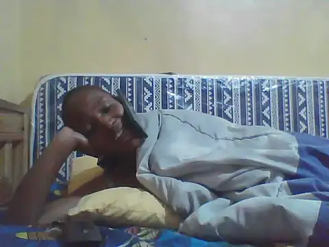 Smillie prety online show from 03-25-26, 05:19