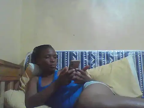 Snapshot of Smillie_prety chatting on 04-22-26, 04:08 Smillie prety online show from 04-22-26, 04:08