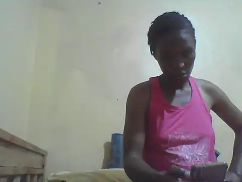 Snapshot of Smillie_prety chatting on 05-16-26, 03:44 Smillie prety online show from 05-16-26, 03:44