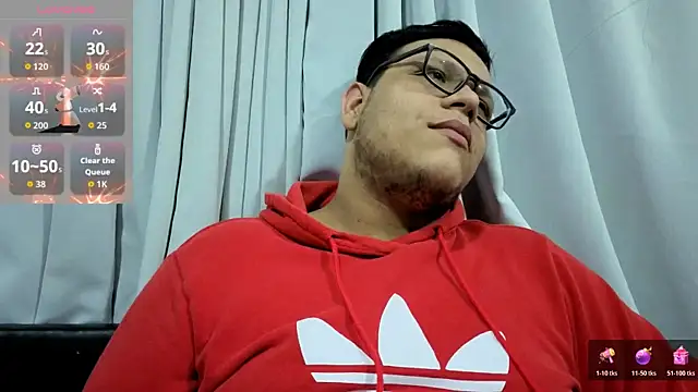 Snapshot of batman2433 chatting on 10-29-25, 12:57 batman2433 online show from 10-29-25, 12:57