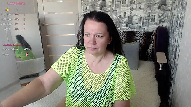 Snapshot of your_space chatting on 07-15-26, 12:05 your space online show from 07-15-26, 12:05