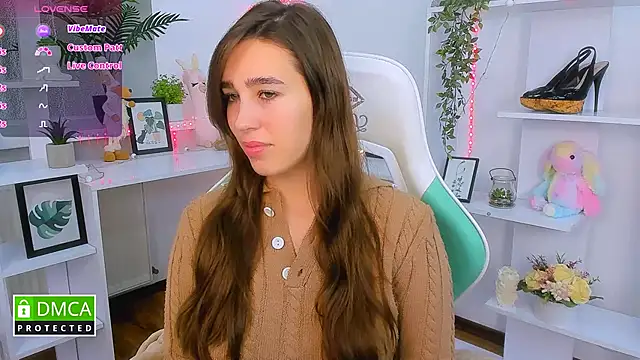  Eliizabeth  online show from 10-22-25, 09:14