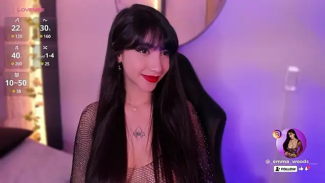 Snapshot of emma_woods_ chatting on 12-05-24, 03:28 emma woods online show from 12-05-24, 03:28