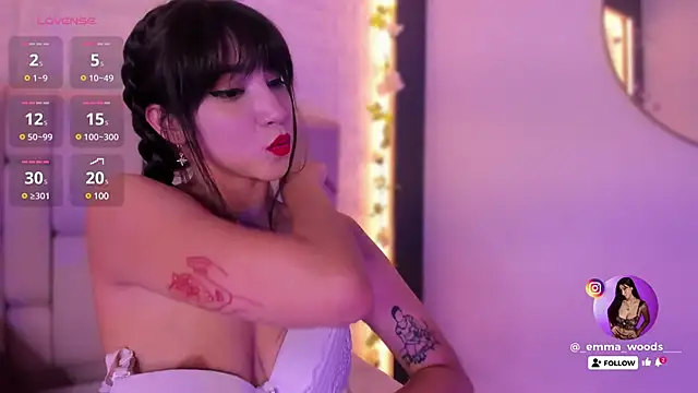 Snapshot of emma_woods_ chatting on 12-05-24, 06:33 emma woods online show from 12-05-24, 06:33