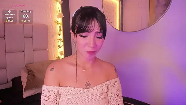 Snapshot of emma_woods_ chatting on 12-10-24, 06:28 emma woods online show from 12-10-24, 06:28