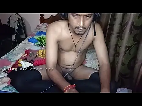 Snapshot of Sexypavi09 chatting on 09-18-25, 06:32 Sexypavi09 online show from 09-18-25, 06:32