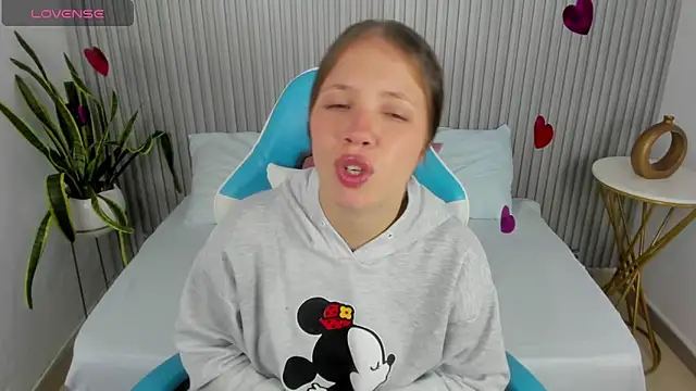 nataly rodri online show from 02-15-25, 12:11