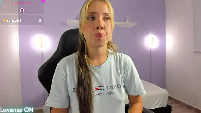Snapshot of nataly_rodri chatting on 06-20-26, 02:36 nataly rodri online show from 06-20-26, 02:36