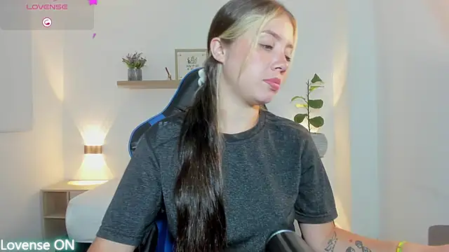 Snapshot of nataly_rodri chatting on 07-14-26, 01:30 nataly rodri online show from 07-14-26, 01:30