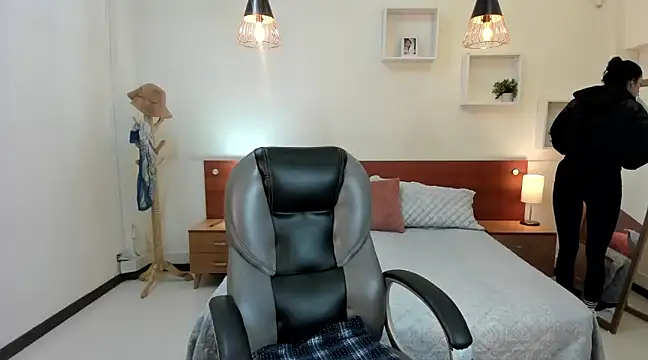 Kristen Garner online show from 01-27-25, 08:07