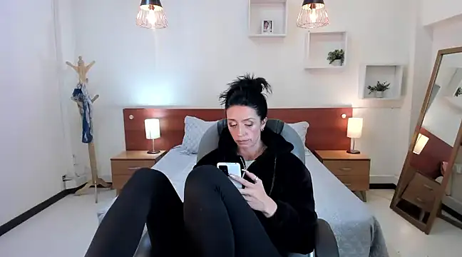 Kristen Garner online show from 01-31-25, 12:06