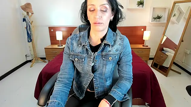 Kristen Garner online show from 02-04-25, 08:06