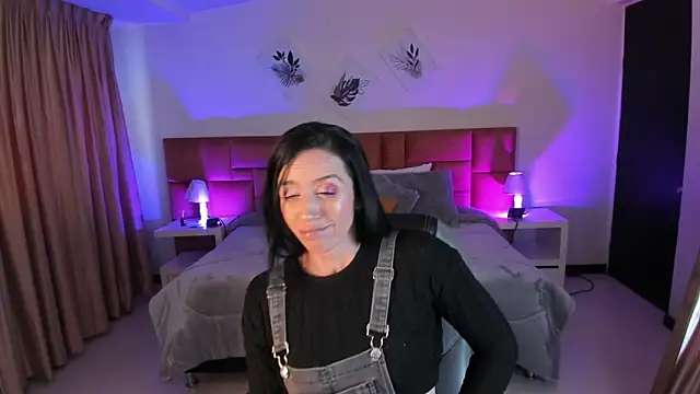 Kristen Garner online show from 09-16-25, 07:37