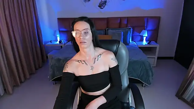 Kristen Garner online show from 09-27-25, 08:14