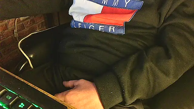 Snapshot of MarcTaya chatting on 10-24-25, 10:50 MarcTaya online show from 10-24-25, 10:50