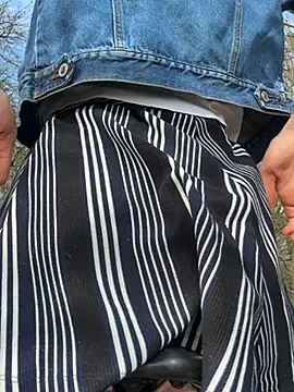 Snapshot of Dina-Light chatting on 03-22-25, 01:30 Dina-Light online show from 03-22-25, 01:30