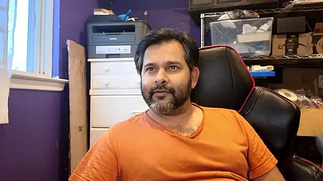 Snapshot of Sakhtlaundaz chatting on 01-17-26, 09:40 Sakhtlaundaz online show from 01-17-26, 09:40