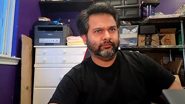 Snapshot of Sakhtlaundaz chatting on 01-19-26, 12:53 Sakhtlaundaz online show from 01-19-26, 12:53