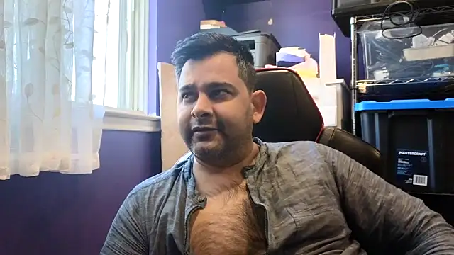 Snapshot of Sakhtlaundaz chatting on 02-02-26, 01:43 Sakhtlaundaz online show from 02-02-26, 01:43