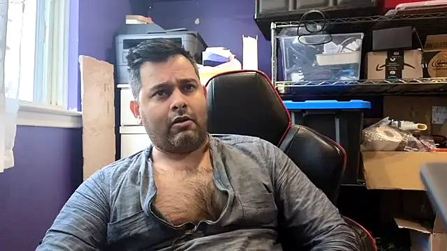 Snapshot of Sakhtlaundaz chatting on 02-03-26, 03:17 Sakhtlaundaz online show from 02-03-26, 03:17