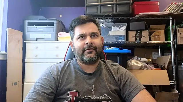 Snapshot of Sakhtlaundaz chatting on 02-17-26, 01:29 Sakhtlaundaz online show from 02-17-26, 01:29