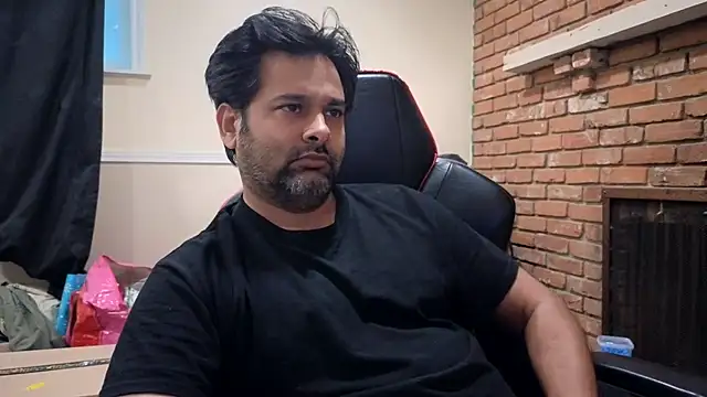 Snapshot of Sakhtlaundaz chatting on 07-25-26, 01:30 Sakhtlaundaz online show from 07-25-26, 01:30