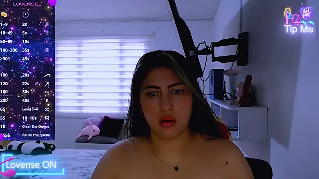 Snapshot of siddhixxx_592 chatting on 06-25-26, 06:34 siddhixxx 592 online show from 06-25-26, 06:34