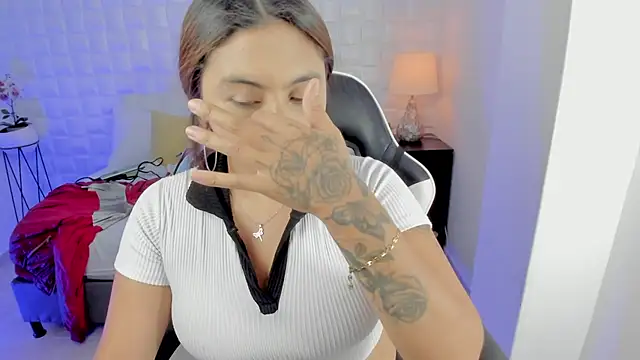 anny rouse24 online show from 06-07-26, 02:48