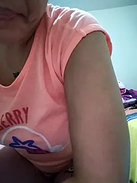 Snapshot of lolo890 chatting on 02-26-26, 08:08 lolo890 online show from 02-26-26, 08:08