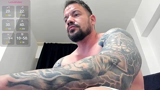 Snapshot of musclemonster31 chatting on 05-28-26, 05:05 musclemonster31 online show from 05-28-26, 05:05