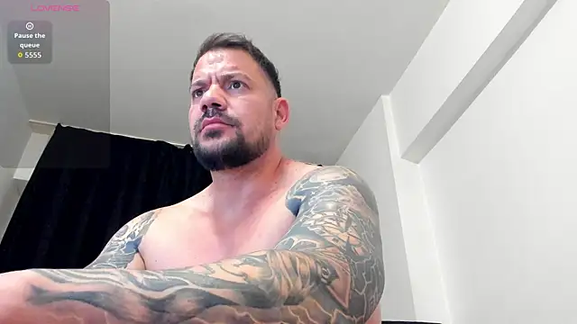 Snapshot of musclemonster31 chatting on 07-14-26, 07:24 musclemonster31 online show from 07-14-26, 07:24