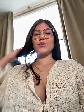 AmelieLaurent  online show from 11-12-25, 03:01