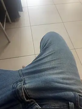 Snapshot of punhetaba chatting on 02-24-26, 04:05 punhetaba online show from 02-24-26, 04:05