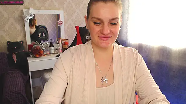 Snapshot of EndlessLustX chatting on 02-21-25, 08:40 EndlessLustX online show from 02-21-25, 08:40