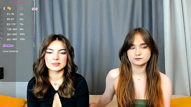 Snapshot of AnnaTeona chatting on 03-15-25, 06:47 AnnaTeona online show from 03-15-25, 06:47