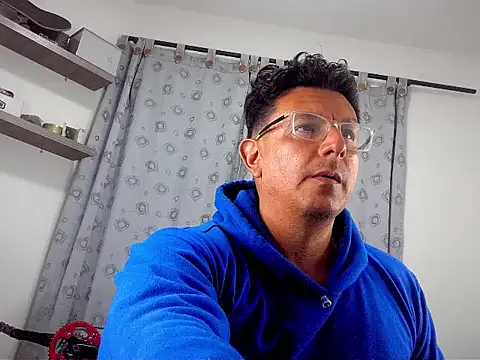 pedropicapi online show from 10-23-25, 02:22