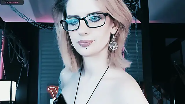 Noah ElmerX online show from 12-20-24, 04:46