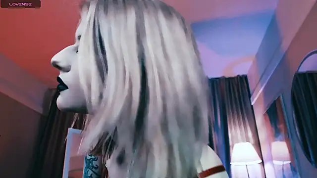 Noah ElmerX online show from 03-16-25, 10:20