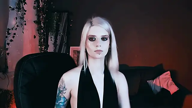 Noah ElmerX online show from 09-18-25, 06:54